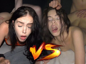 Эпичный порно батл Zoe Doll VS Emily Mayers! Кто лучше трахается?