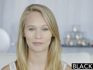 Блондинка dakota james сосет и трахается с негром для сайта BLACKED