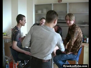 Частное видео секса русских пьяных студентов