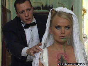 Dora Venter - Blood-Hungry Bride [MandyIsKinky.com, 45032, 16.10.2007].mp4