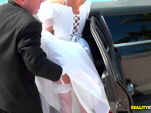 Stephanie - Bridal Bliss [MilfHunter.com, 24.10.2011].mkv