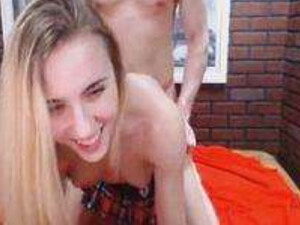 Русское домашнее порно с худой блондинкой раком