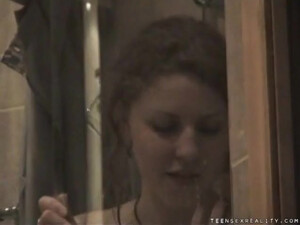 Amateur and hot teen with wet body is having fuck in the shower